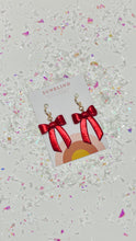 Load image into Gallery viewer, red glitter bow
